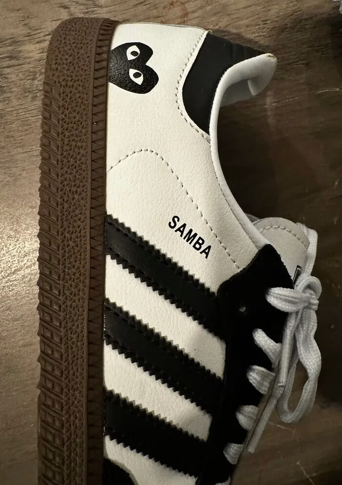 comme des garcons play x adidas samba
